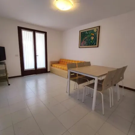 Tranquil Retreat With Garden, Patio And Bbq * Lignano Sabbiadoro